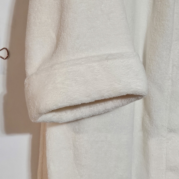 Lauren Ralph Lauren 'LRL' Monogram Plush White Robe - Picture 8 of 12